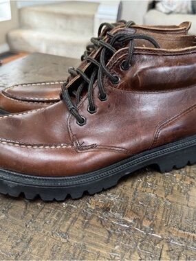 Eastland Moc Toe Chukka Boots Mens 9 D Brown Leather Vibram Sole Made In USA